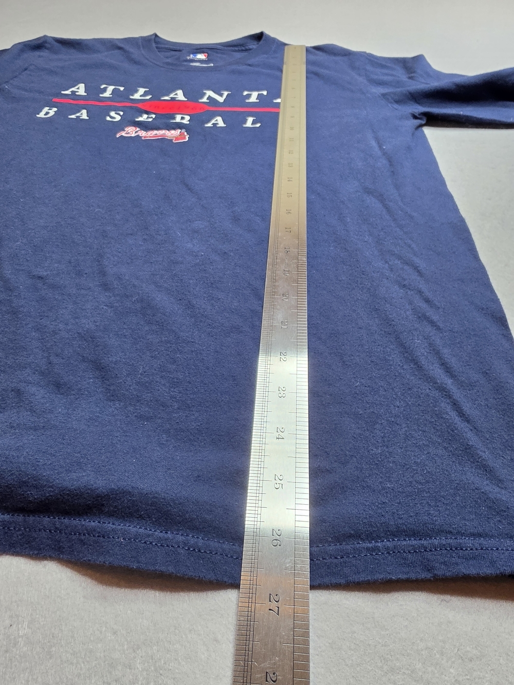 MLB Navy Atlanta Braves Graphic Tee with Red & White Accents Large - Picture 4 of 6